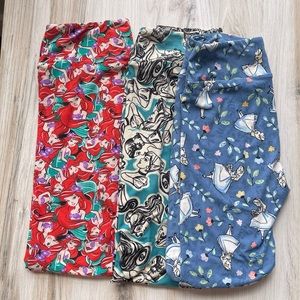 One size (avg 2-10) Disney character leggings in great condition!